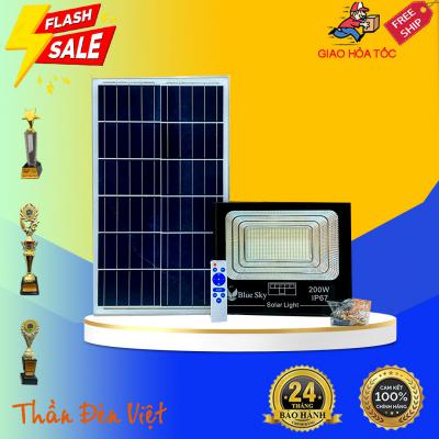 Đèn pha NLMT 200w mẫu mới