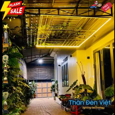 Đèn pha năng lượng mặt trời