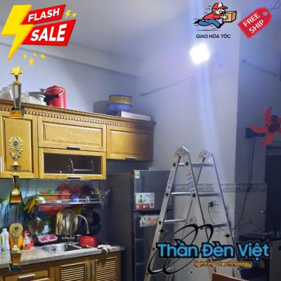 Đèn pin năng lượng mặt trời