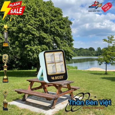 Giá đèn năng lượng mặt trời 100W