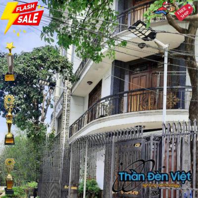 Giá đèn năng lượng mặt trời