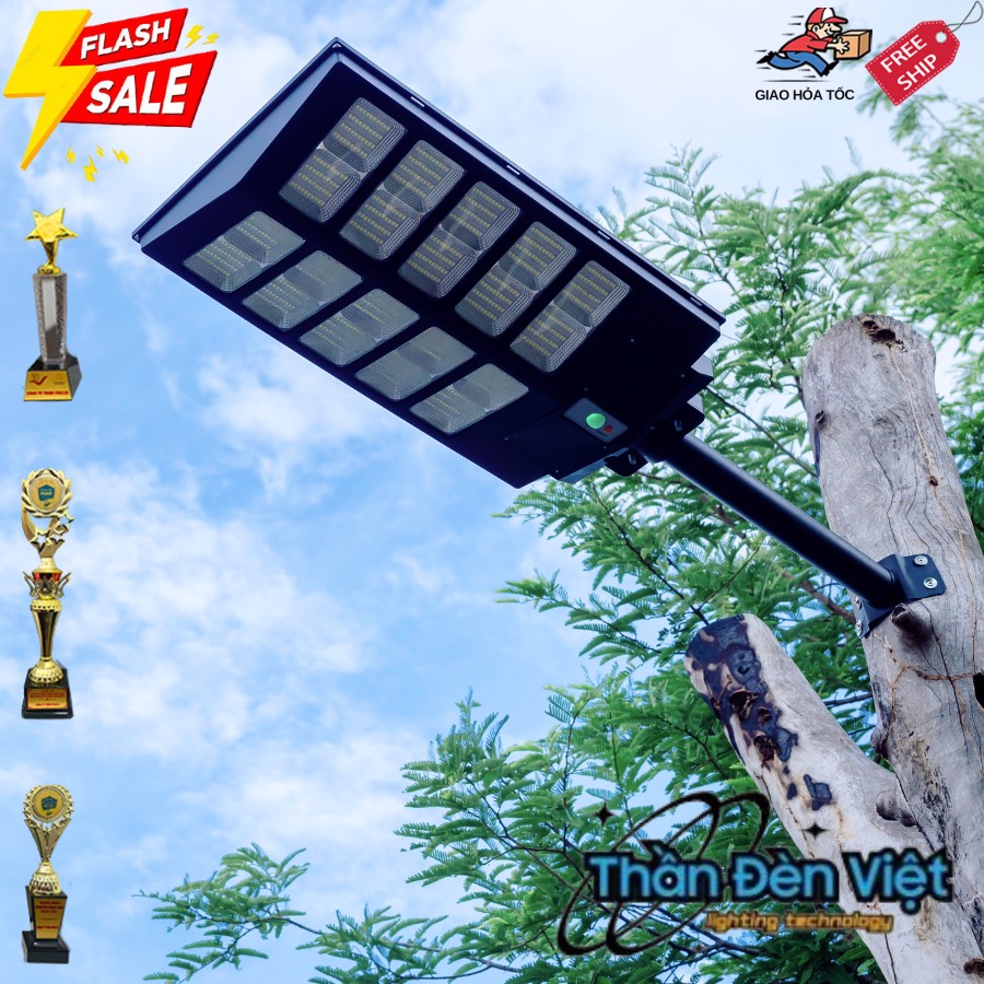 Đèn đường năng lượng mặt trời 500W