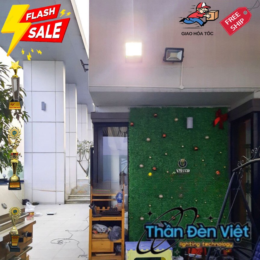 Đèn pha năng lượng mặt trời 100W